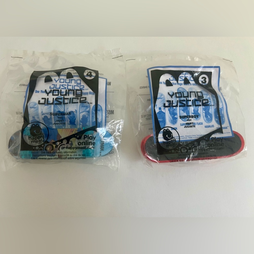 McDonald’s Young Justice #3 Superboy #4 Superman Fingerboards
